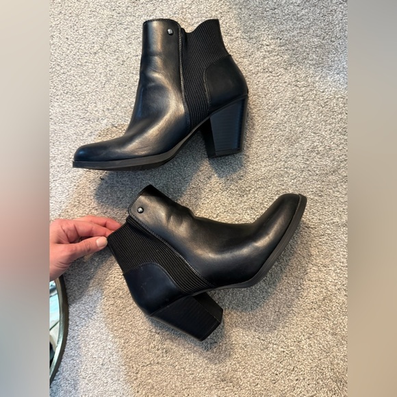 Vera Wang Black Booties 9M - Picture 4 of 16